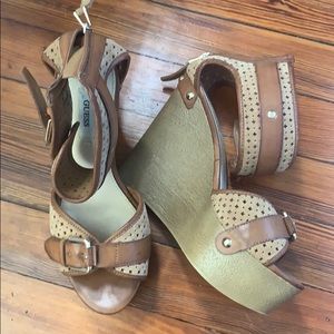 Guess wedges